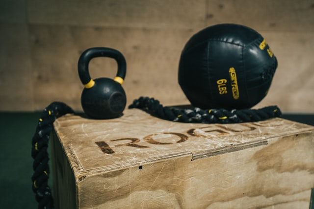 Derfor er kettlebells en god ide til hjemmetræningen